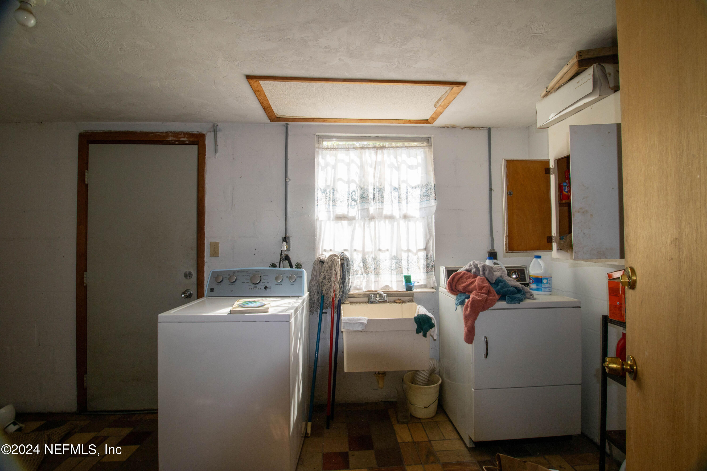 411 Maple Street Daytona Beach, FL 32114 - Photo 20 of 23 IMG_6569