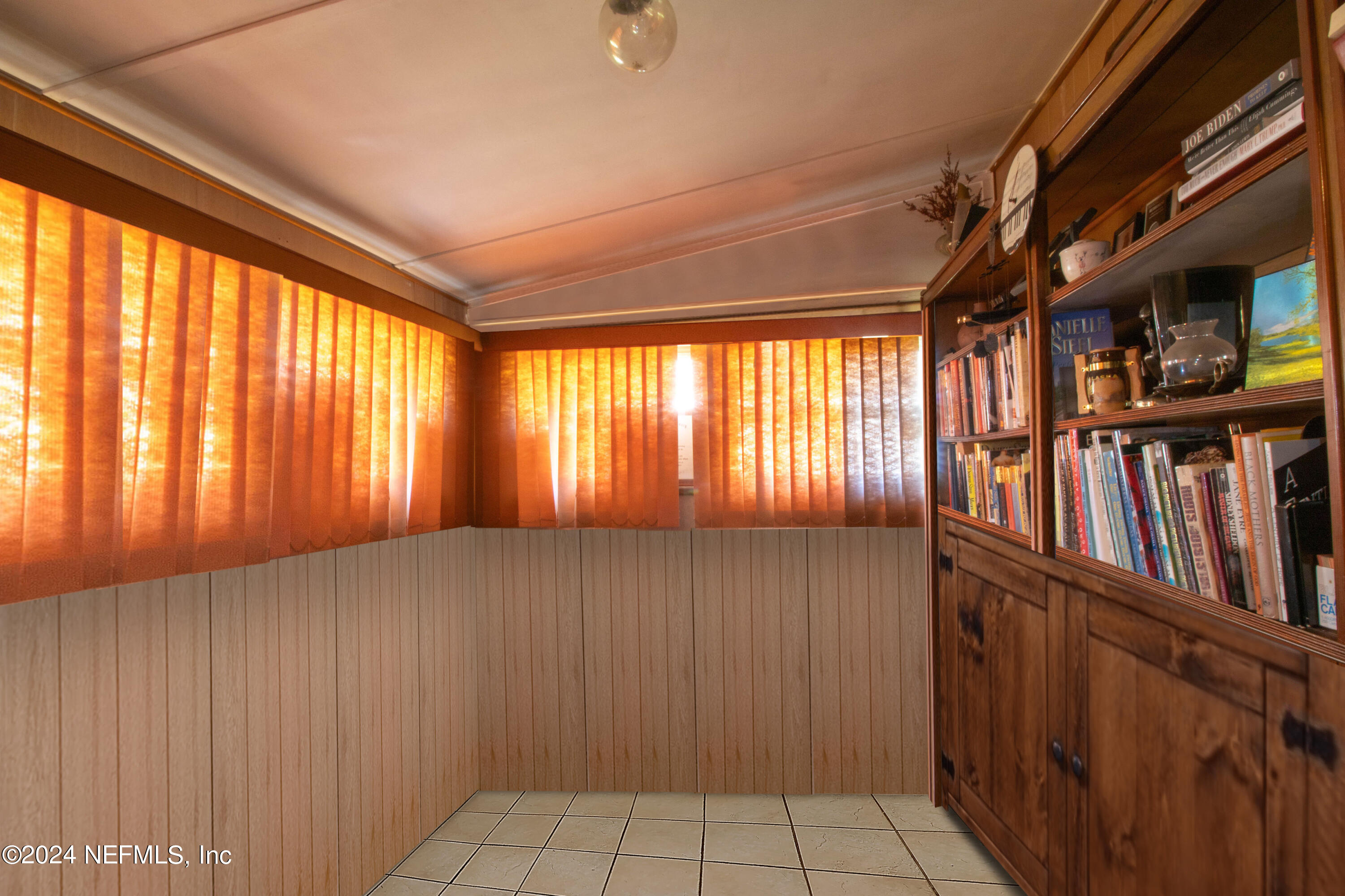 411 Maple Street Daytona Beach, FL 32114 - Photo 5 of 23 IMG_6535