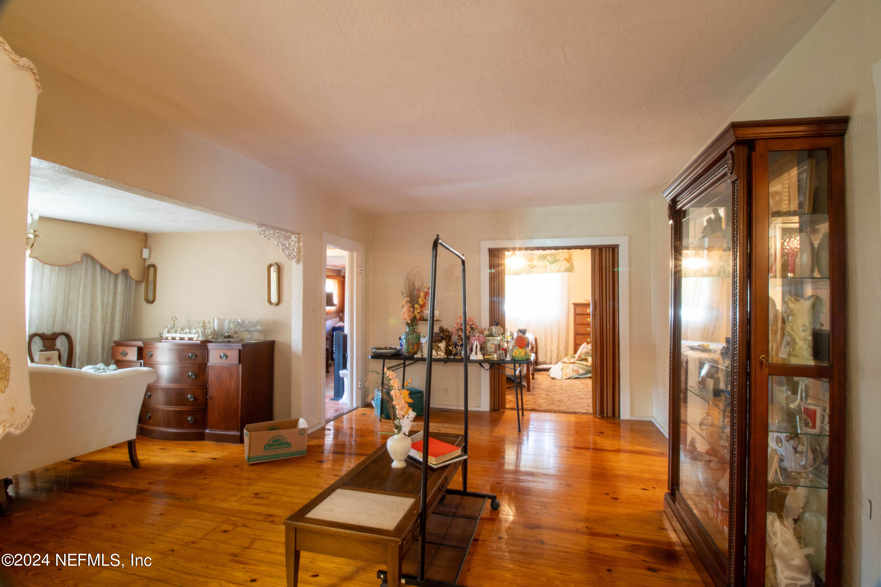 411 Maple Street Daytona Beach, FL 32114 - Photo 7 of 23 IMG_6538