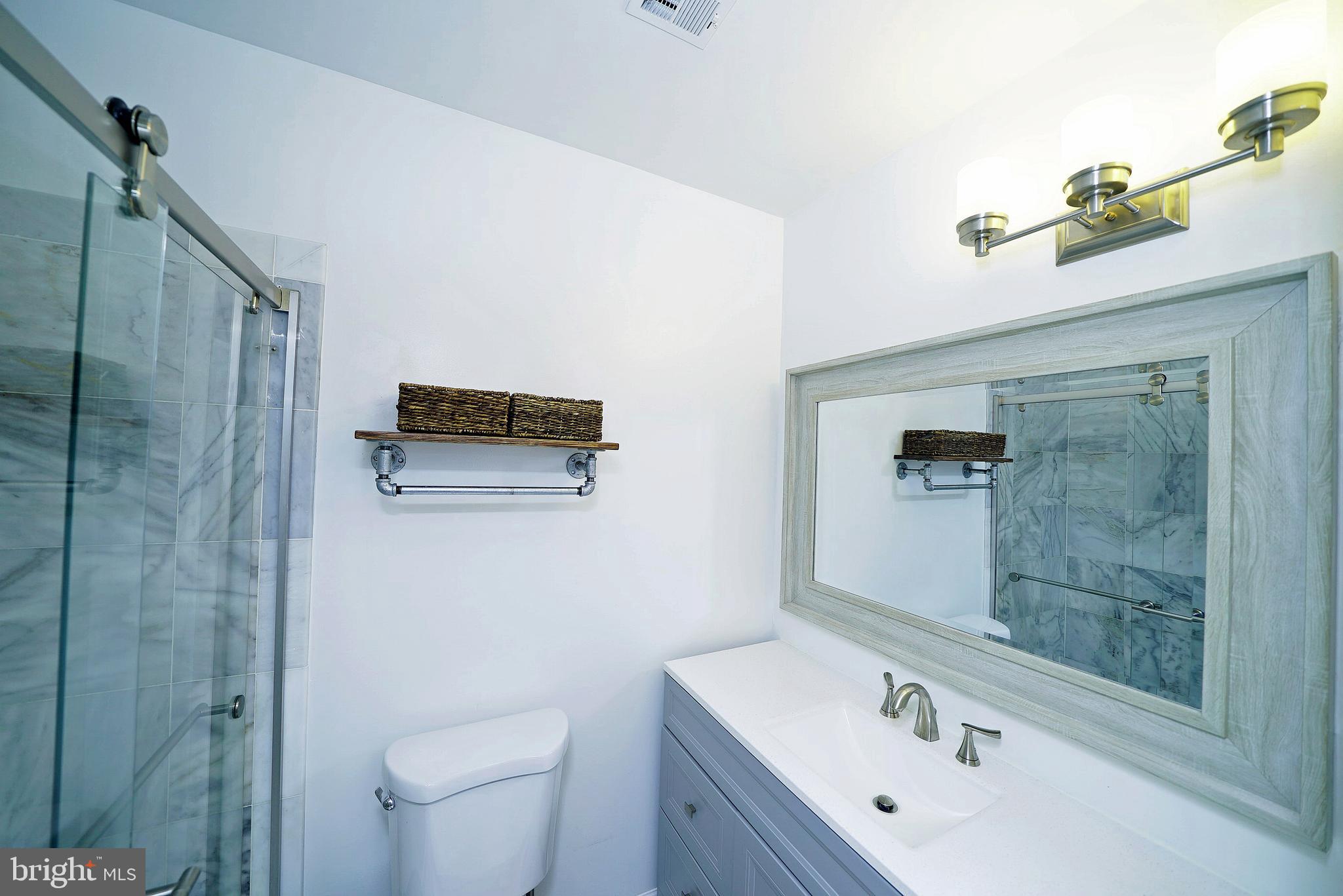 11854 Abercorn Court Reston, VA 20191 - Photo 23 of 29 MASTER BATH 1