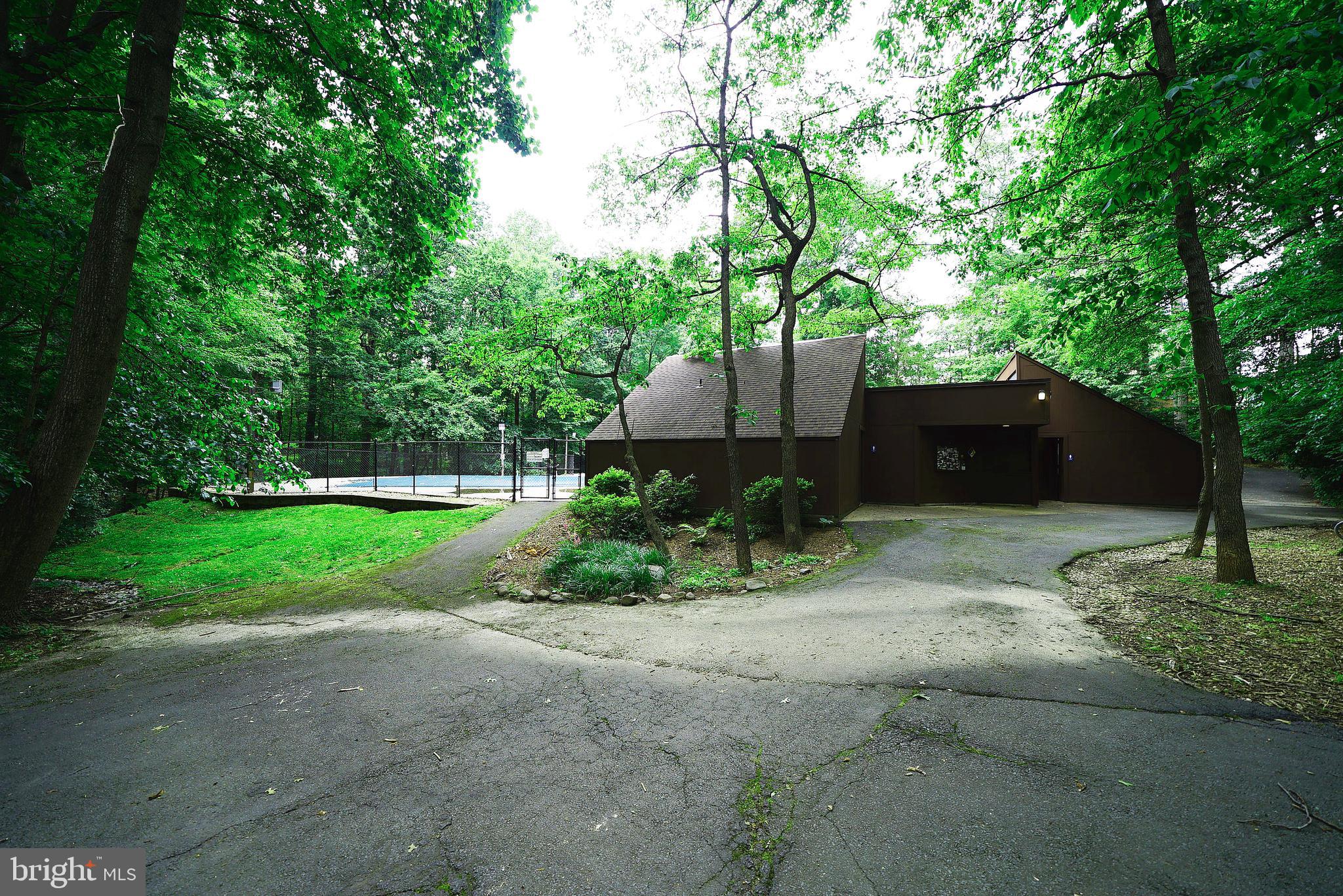 11854 Abercorn Court Reston, VA 20191 - Photo 29 of 29 DEEPWOOD COMMUNITY POOL