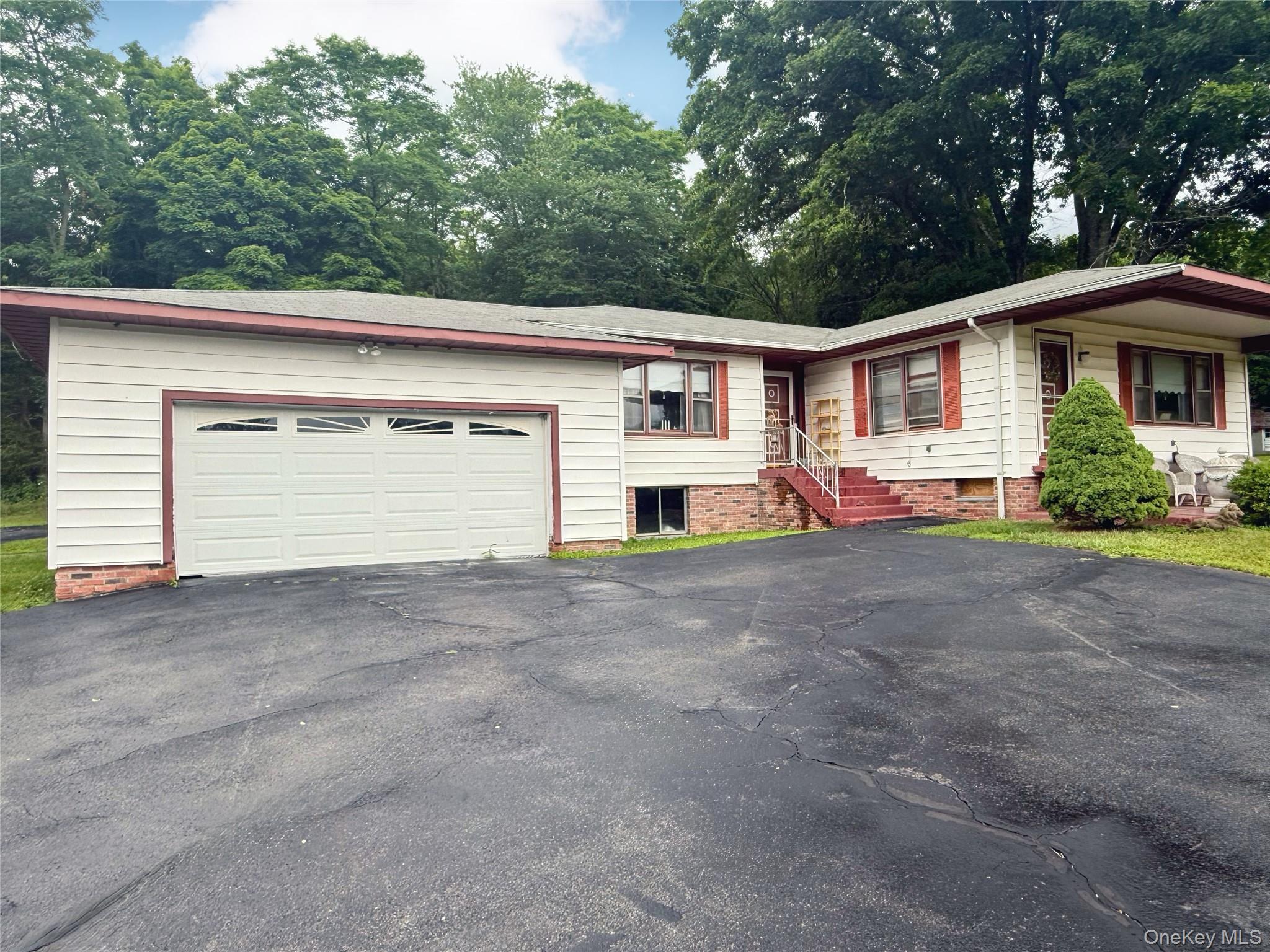 646 Oak Summit Road Millbrook, NY 12545 - Photo 7 of 36