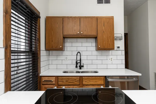 $1,750 | 2107 North Pennsylvania Street, Unit 4, Indianapolis, IN 46202