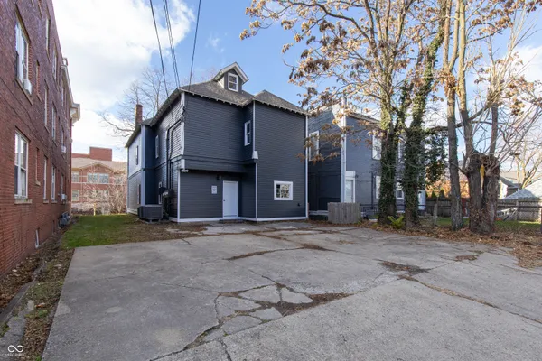 $1,750 | 2107 North Pennsylvania Street, Unit 4, Indianapolis, IN 46202