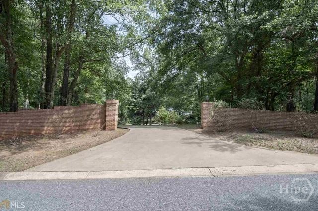 1641 Wild Azalea Lane Athens, GA 30606 - Photo 2 of 16 Driveway Entrance