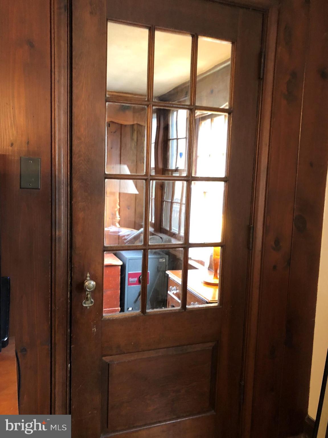 802 Old Wyomissing Road Reading, PA 19611 - Photo 11 of 60 Door to 1st Floor Den