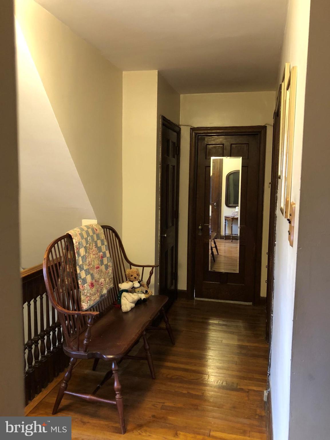 802 Old Wyomissing Road Reading, PA 19611 - Photo 33 of 60 Upstairs Hallway