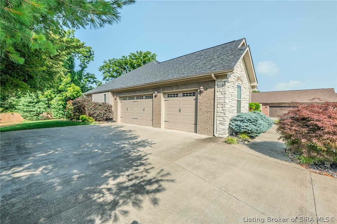 2903 Boulder Ridge Drive Jeffersonville, IN 47130 - Photo 38 of 46