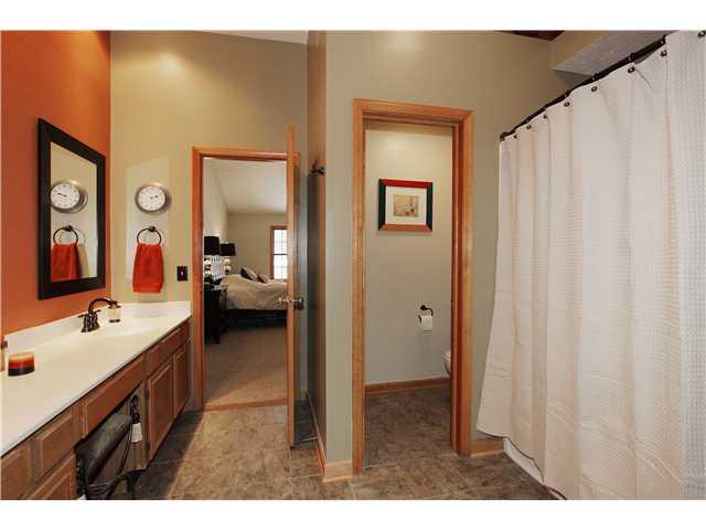 10699 Thistle Ridge Fishers, IN 46038 - Photo 12 of 21 Gallery Image 12