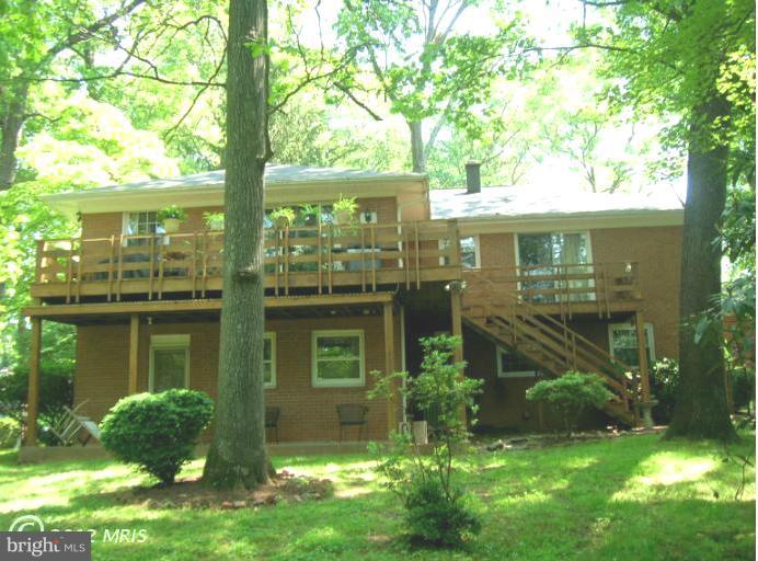 9444 Emory Grove Road Gaithersburg, MD 20877 - Photo 21 of 30 Exterior (Rear)