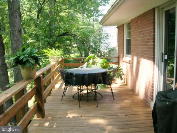 9444 Emory Grove Road Gaithersburg, MD 20877 - Photo 23 of 30 Exterior (Rear)