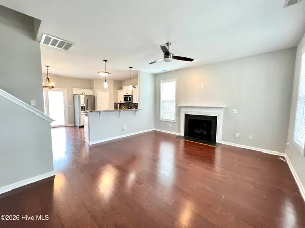 $2,650 | 438 Riviera Drive, Wilmington, NC 28411
