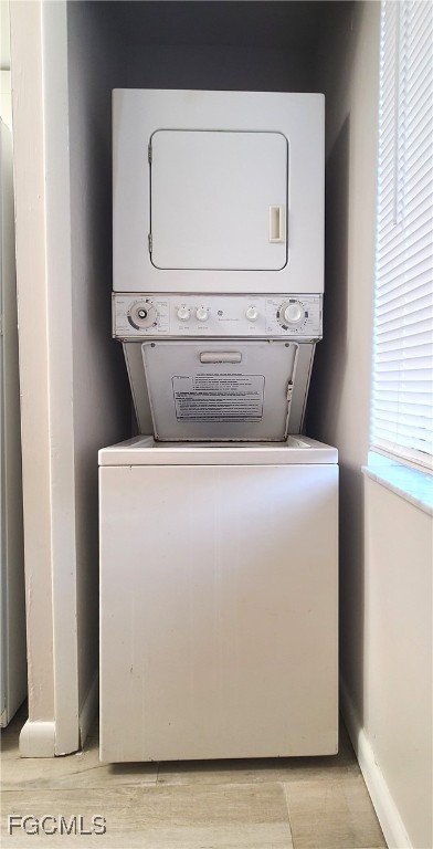 930 Southwest 47th Terrace, Unit 7 Cape Coral, FL 33914 - Photo 8 of 29 a close up view of washer and dryer
