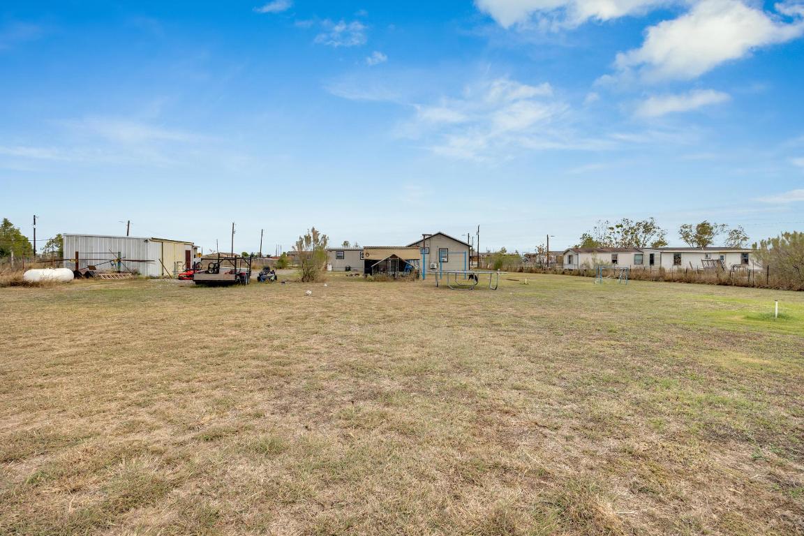 106 Cloudberry Lane Elgin, TX 78621 - Photo 29 of 33
