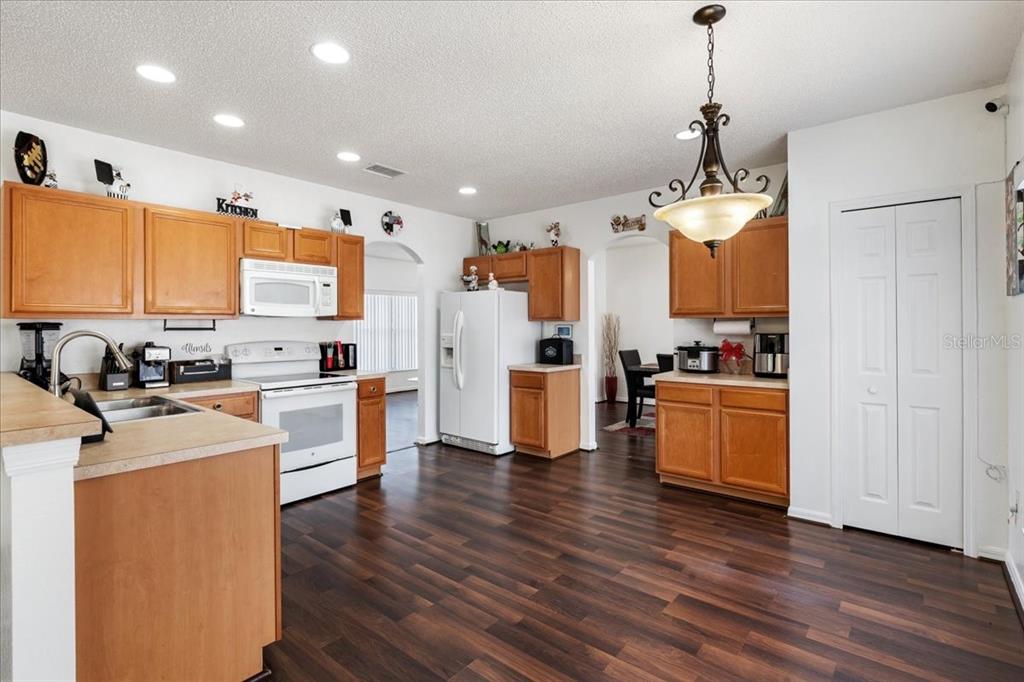 2074 Rio Grande Canyon Loop Kissimmee, FL 34759 - Photo 13 of 52
