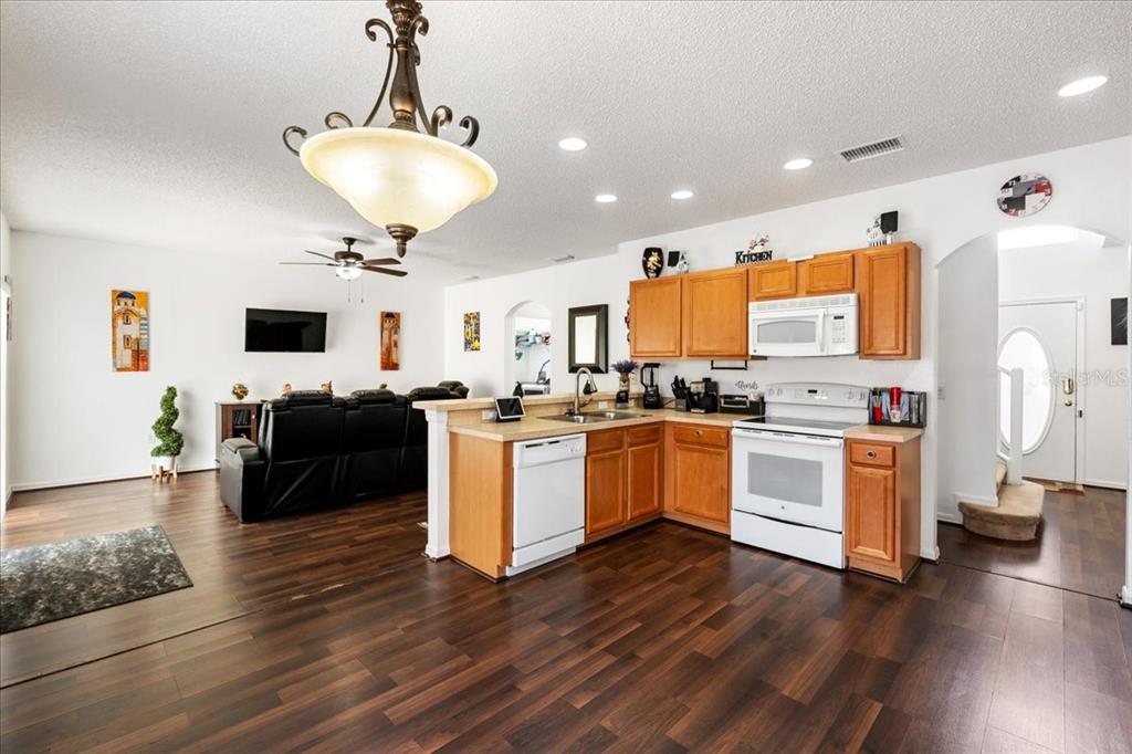 2074 Rio Grande Canyon Loop Kissimmee, FL 34759 - Photo 17 of 52