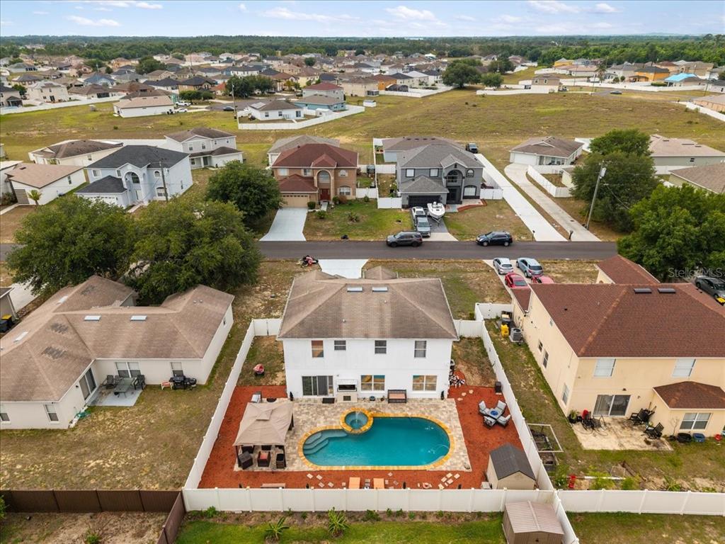 2074 Rio Grande Canyon Loop Kissimmee, FL 34759 - Photo 4 of 52