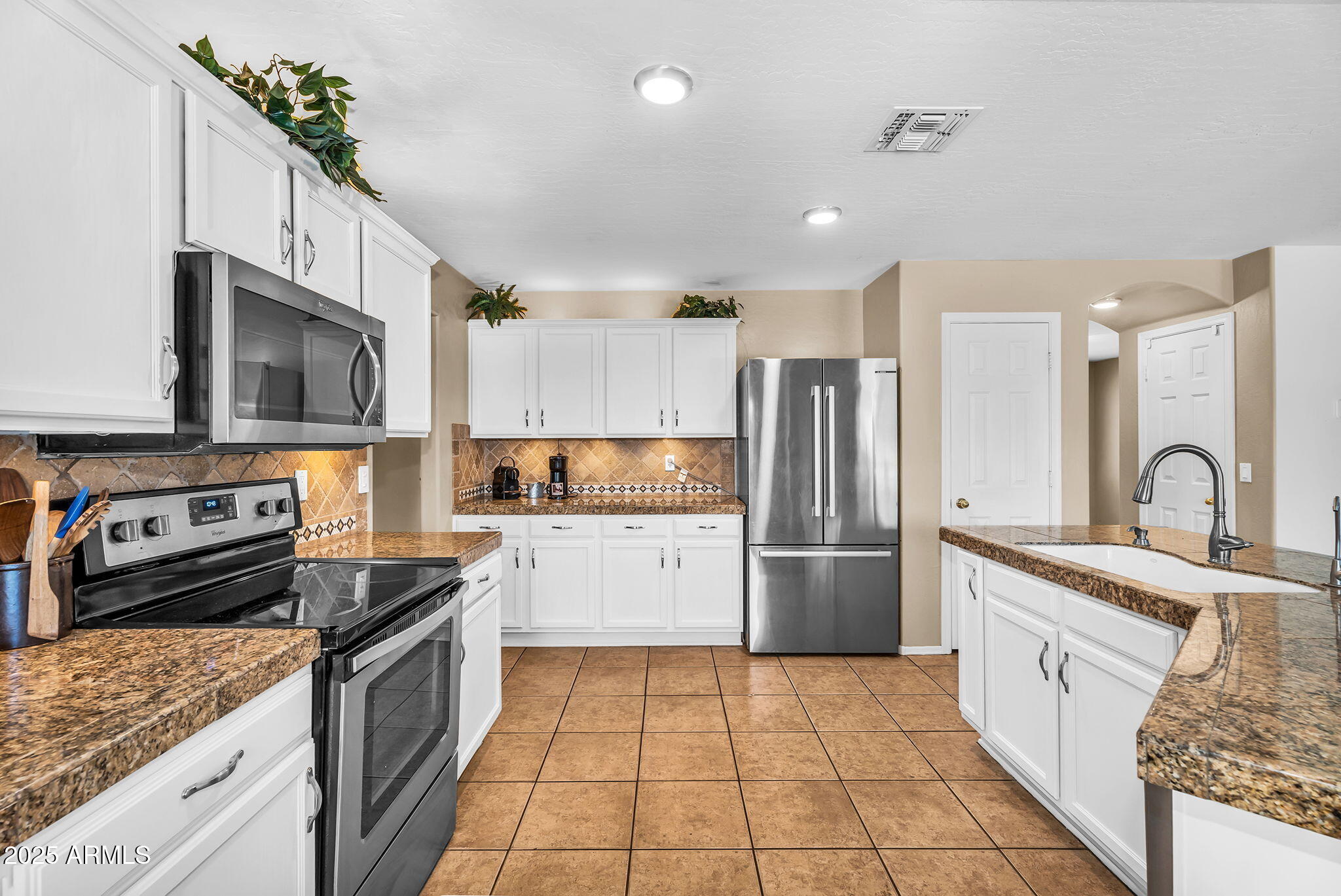 3786 South Chaparral Road Apache Junction, AZ 85119 - Photo 20 of 78 Stainless steel appliances