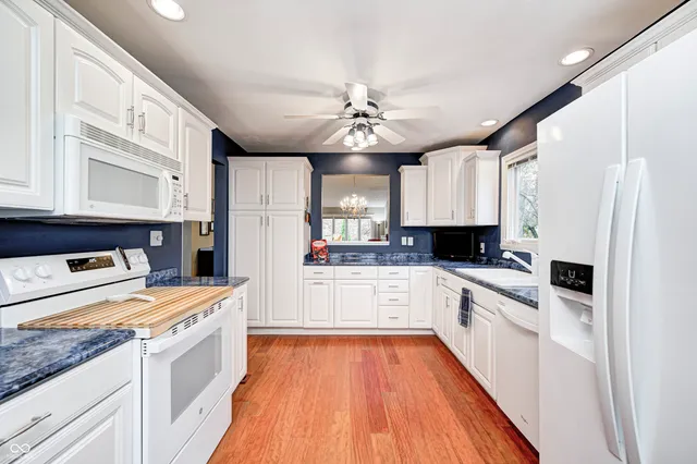 $425,000 | 3305 Bay Point Drive, Indianapolis, IN 46240