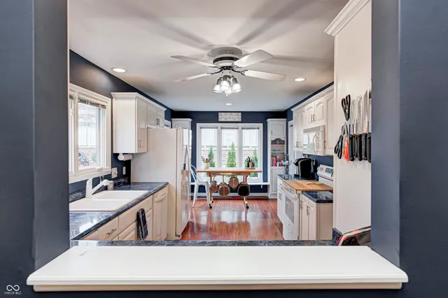 $425,000 | 3305 Bay Point Drive, Indianapolis, IN 46240