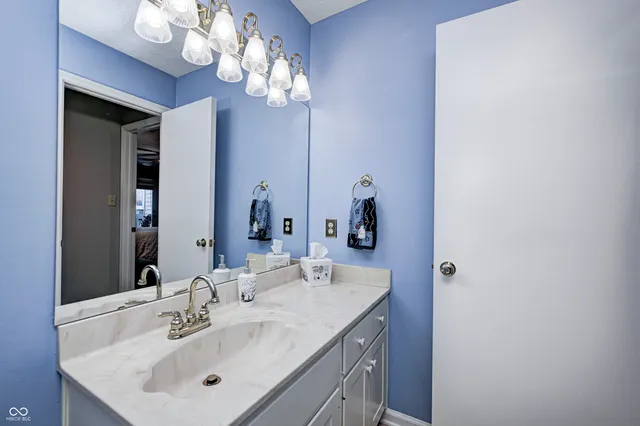 $425,000 | 3305 Bay Point Drive, Indianapolis, IN 46240