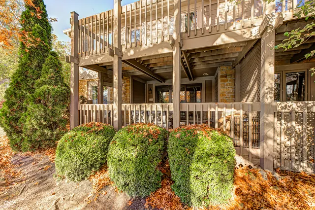 $425,000 | 3305 Bay Point Drive, Indianapolis, IN 46240