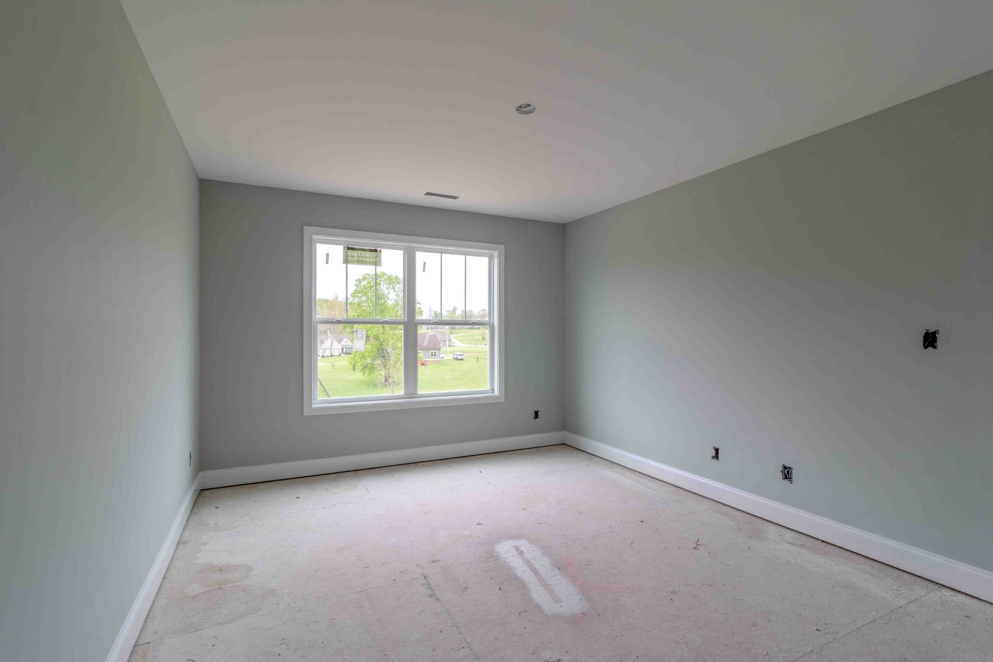 1416 Hickory Point Road Clarksville, TN 37043 - Photo 4 of 18 an empty room with a window