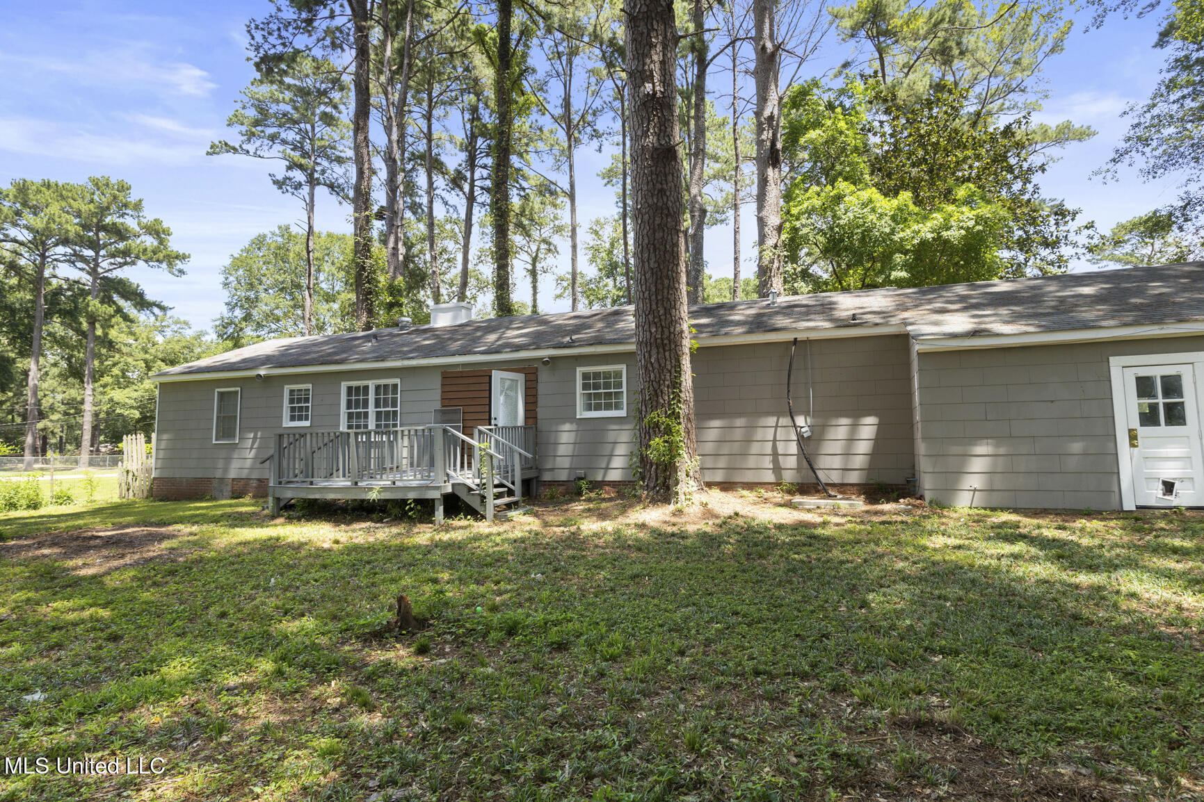 329 Pine Ridge Road Jackson, MS 39206 - Photo 19 of 19 329 Pine Ridge Rd-18