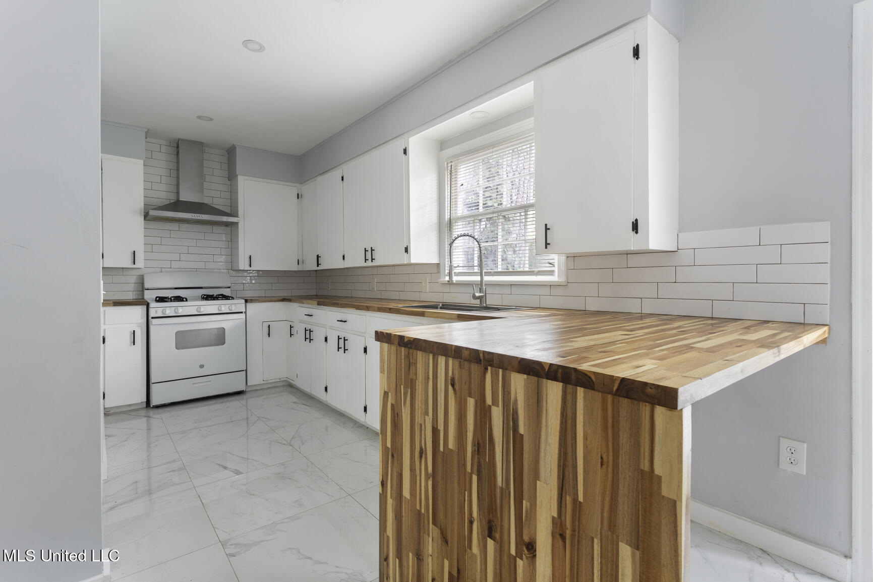 329 Pine Ridge Road Jackson, MS 39206 - Photo 7 of 19 329 Pine Ridge Rd-7