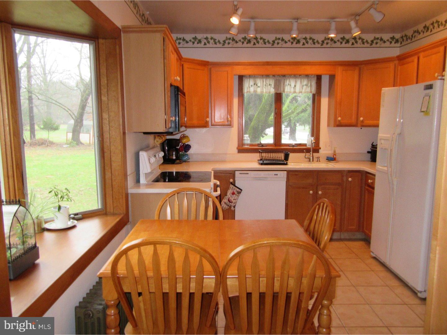 2161 Pennington Road Ewing, NJ 08638 - Photo 6 of 22