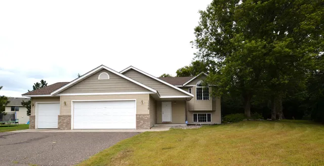 $302,000 | 13230 Glen Circle, Becker, MN 55308