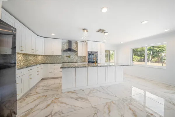 $7,500 | 16770 Lakeview Court, Weston, FL 33326