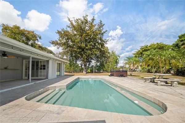 $7,500 | 16770 Lakeview Court, Weston, FL 33326