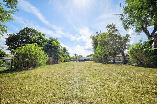 $7,500 | 16770 Lakeview Court, Weston, FL 33326