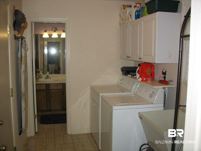 106 Hemphill Circle Daphne, AL 36526 - Photo 21 of 23 Laundry and half bat