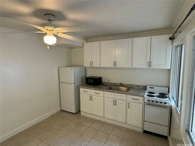 $1,200 | 421 Lewers Street, Unit D, Honolulu, HI 96815