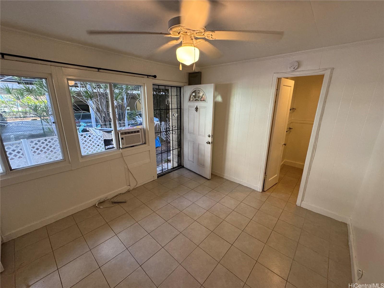 421 Lewers Street, Unit D Honolulu, HI 96815 - Photo 4 of 9
