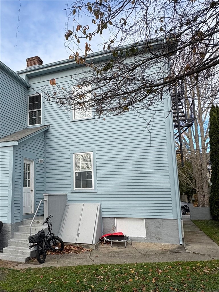 8 Bridge Street, Unit 3 Newport, RI 02840 - Photo 16 of 19