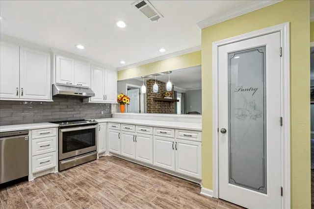 $214,900 | 4220 Briarhill Avenue, Orange, TX 77632