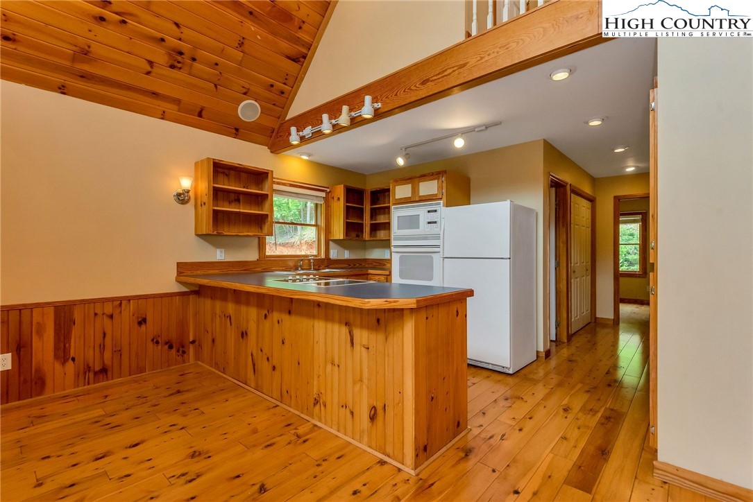 453 South River Hills Road Lansing, NC 28643 - Photo 12 of 48 a very nice looking room with a large window