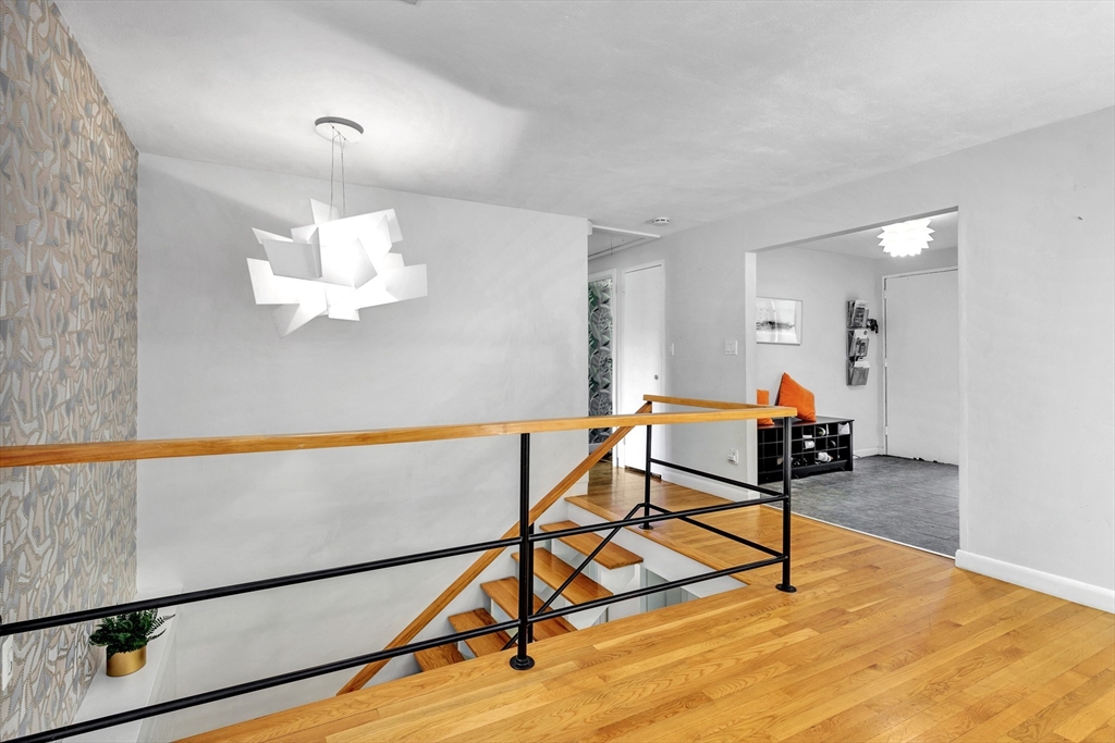 552 Concord Avenue Lexington, MA 02421 - Photo 9 of 31