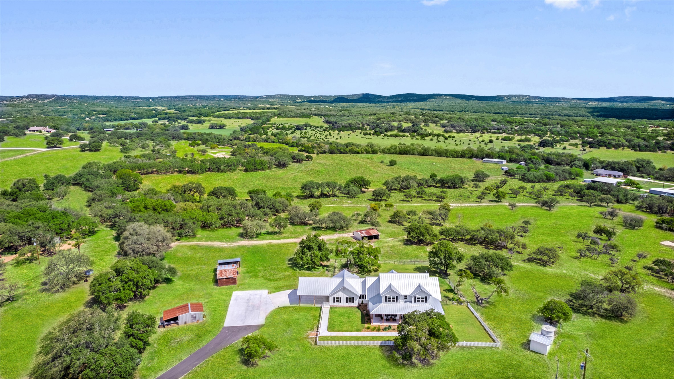 2454 McKinney Loop Blanco, TX 78606 - Photo 8 of 21 a view of a city