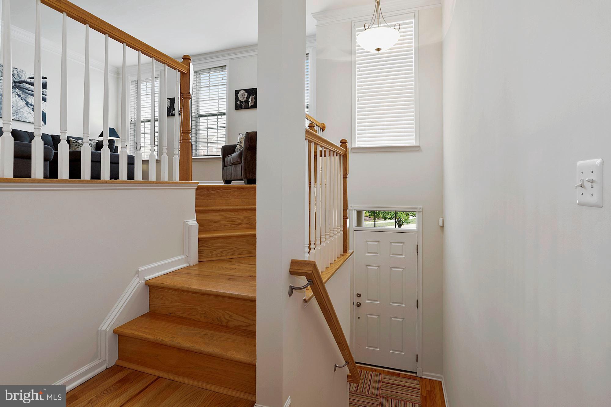 4049 Ranch Road Upper Marlboro, MD 20772 - Photo 2 of 43 Two story foyer