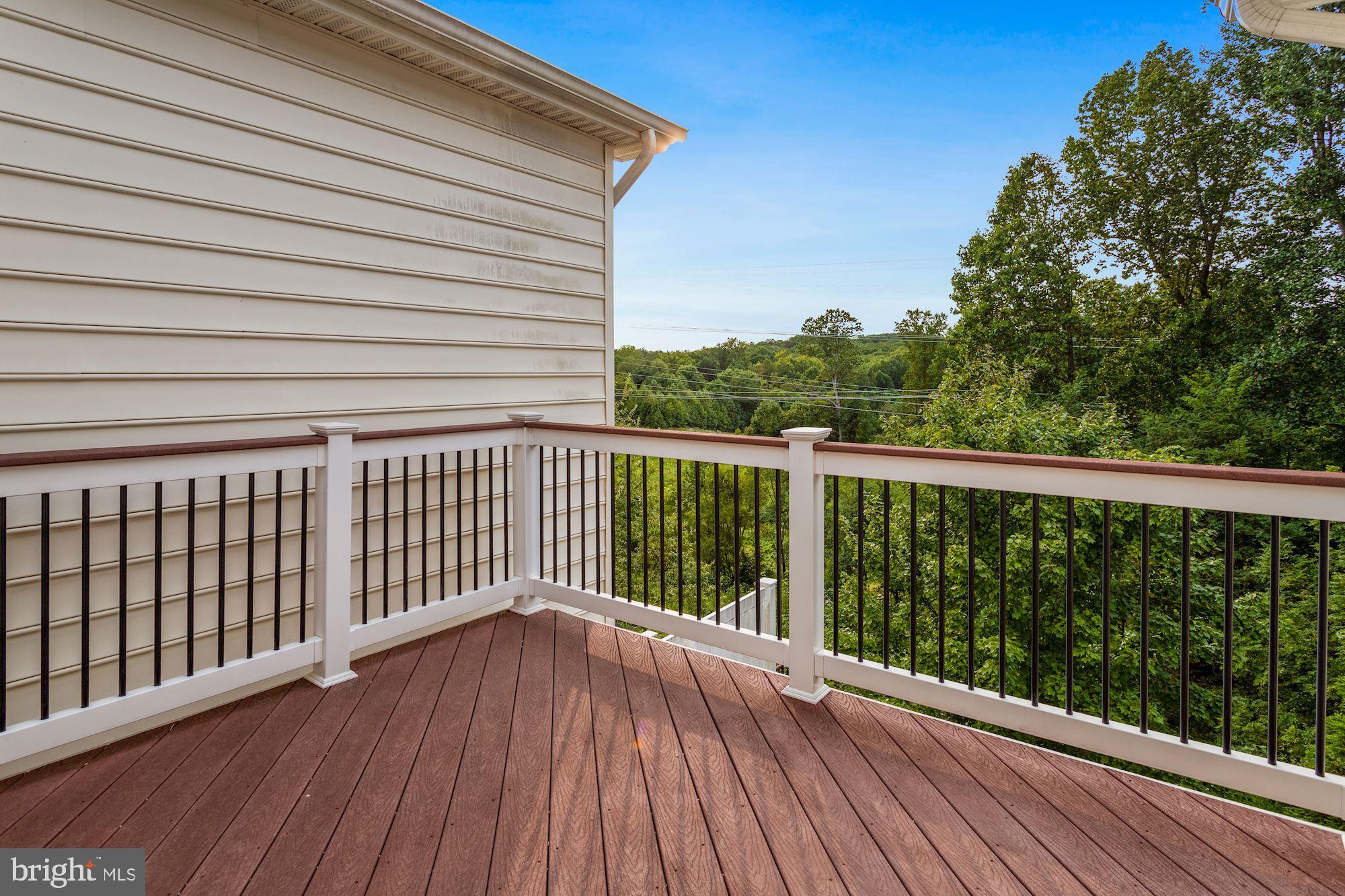 4049 Ranch Road Upper Marlboro, MD 20772 - Photo 24 of 43 Owner's private deck off the bedroom