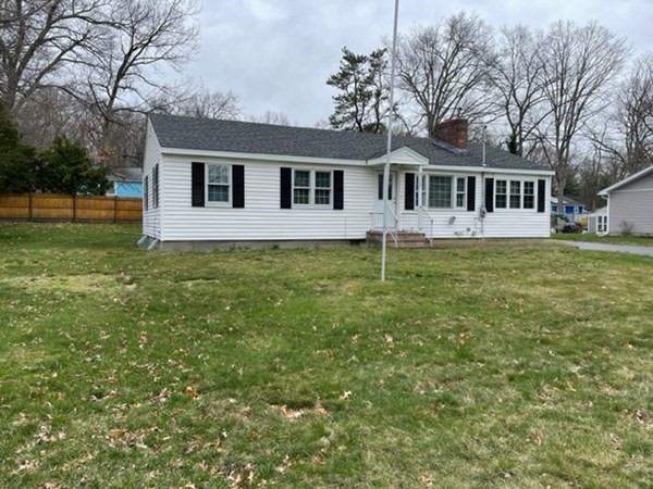 122 Oak Ridge Drive Ayer, MA 01432 - Photo 3 of 38 Gallery Image 3