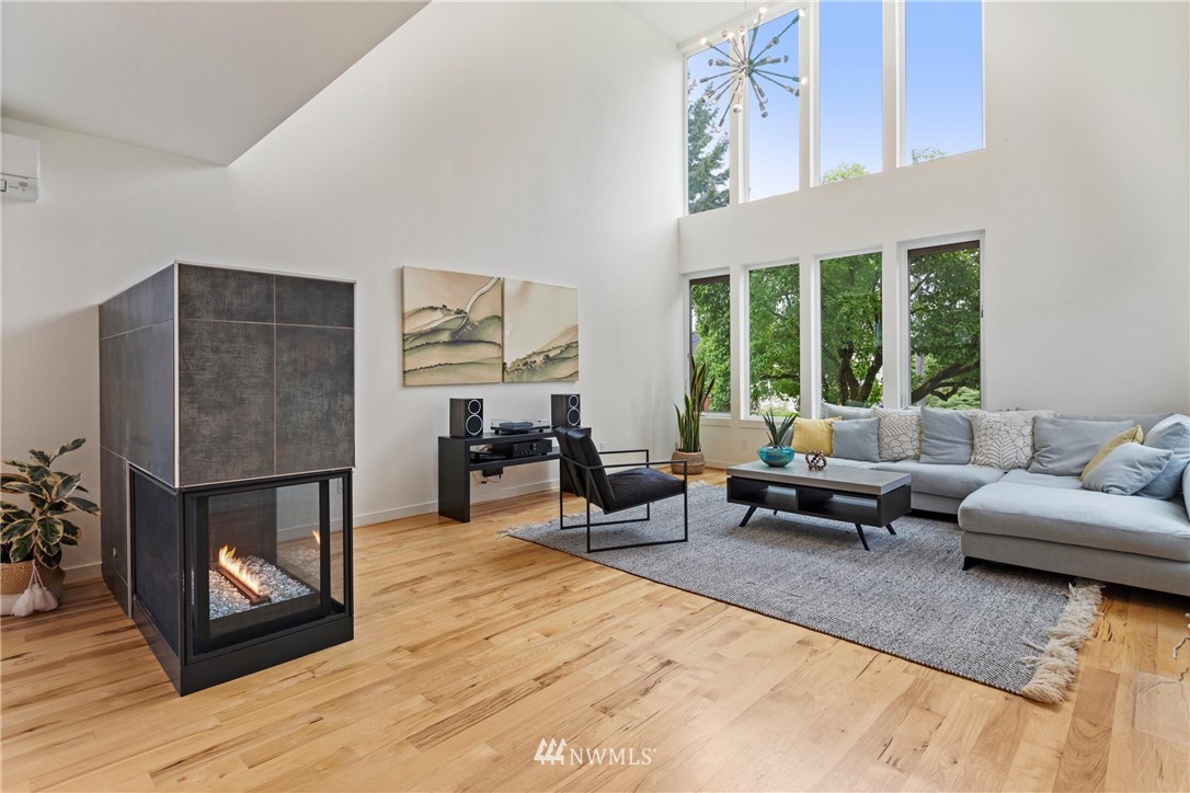 314 North 79th Street Seattle, WA 98103 - Photo 4 of 40 Gallery Image 4