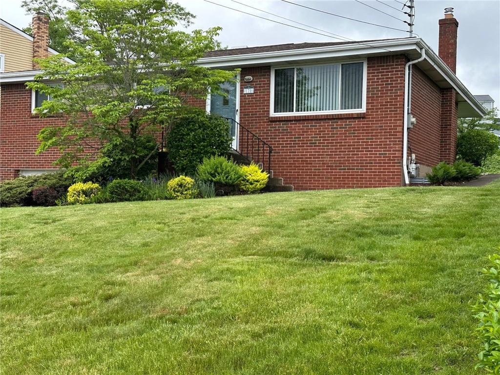 170 William Circle McKees Rocks, PA 15136 - Photo 2 of 16 Gallery Image 2