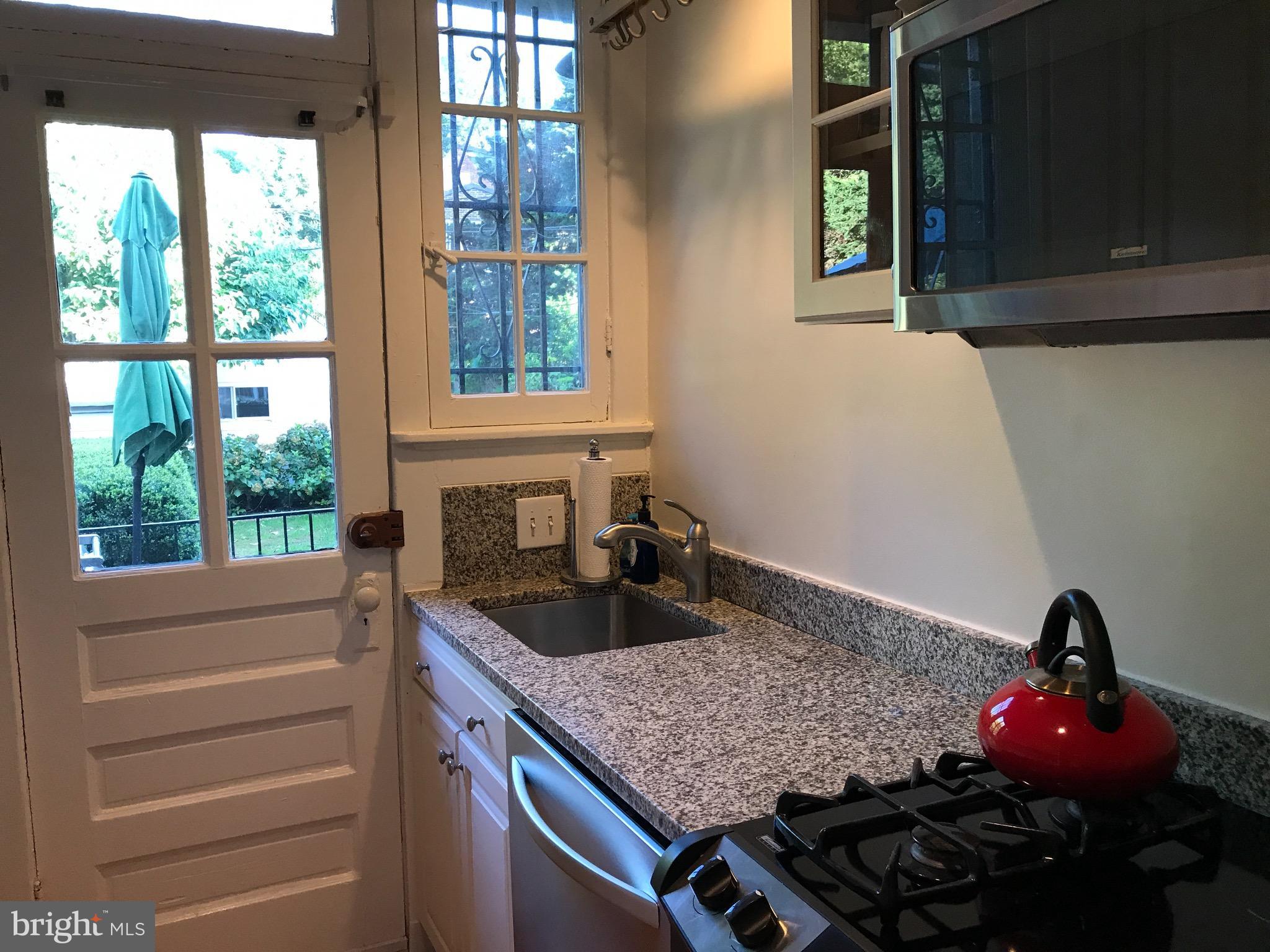 4436 Reservoir Road Northwest Washington, DC 20007 - Photo 12 of 28 Kitchen