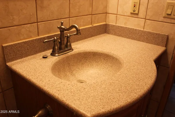 $305,000 | 6217 South Natoma Trail, Hereford, AZ 85615