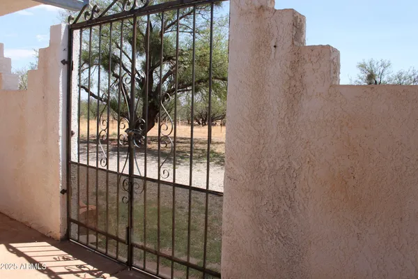 $305,000 | 6217 South Natoma Trail, Hereford, AZ 85615